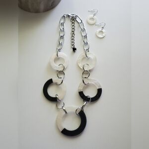 Black and Off White Necklace Set
